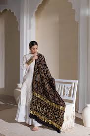 brown Bandhani dupatta