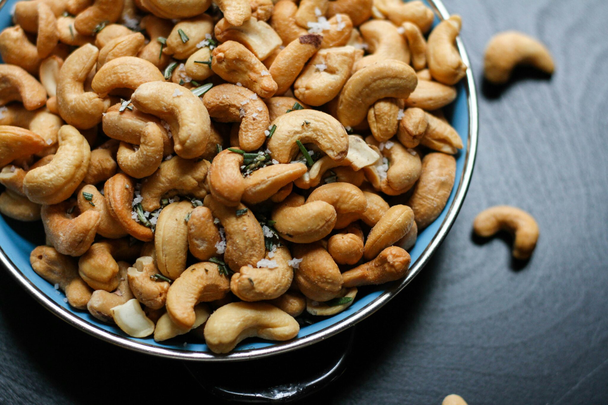Why Cashews Are the Perfect Snack for a Busy Lifestyle