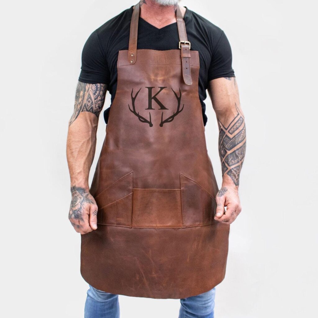 Aprons Reimagined: Function, Fashion, and the Rise of Leather Craft 4 leather aprons